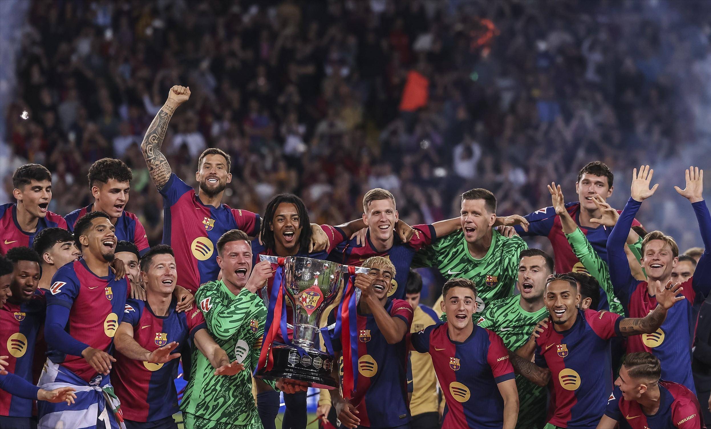 这下真是把足球踢成了艺术（足球踢出了艺术的境界）