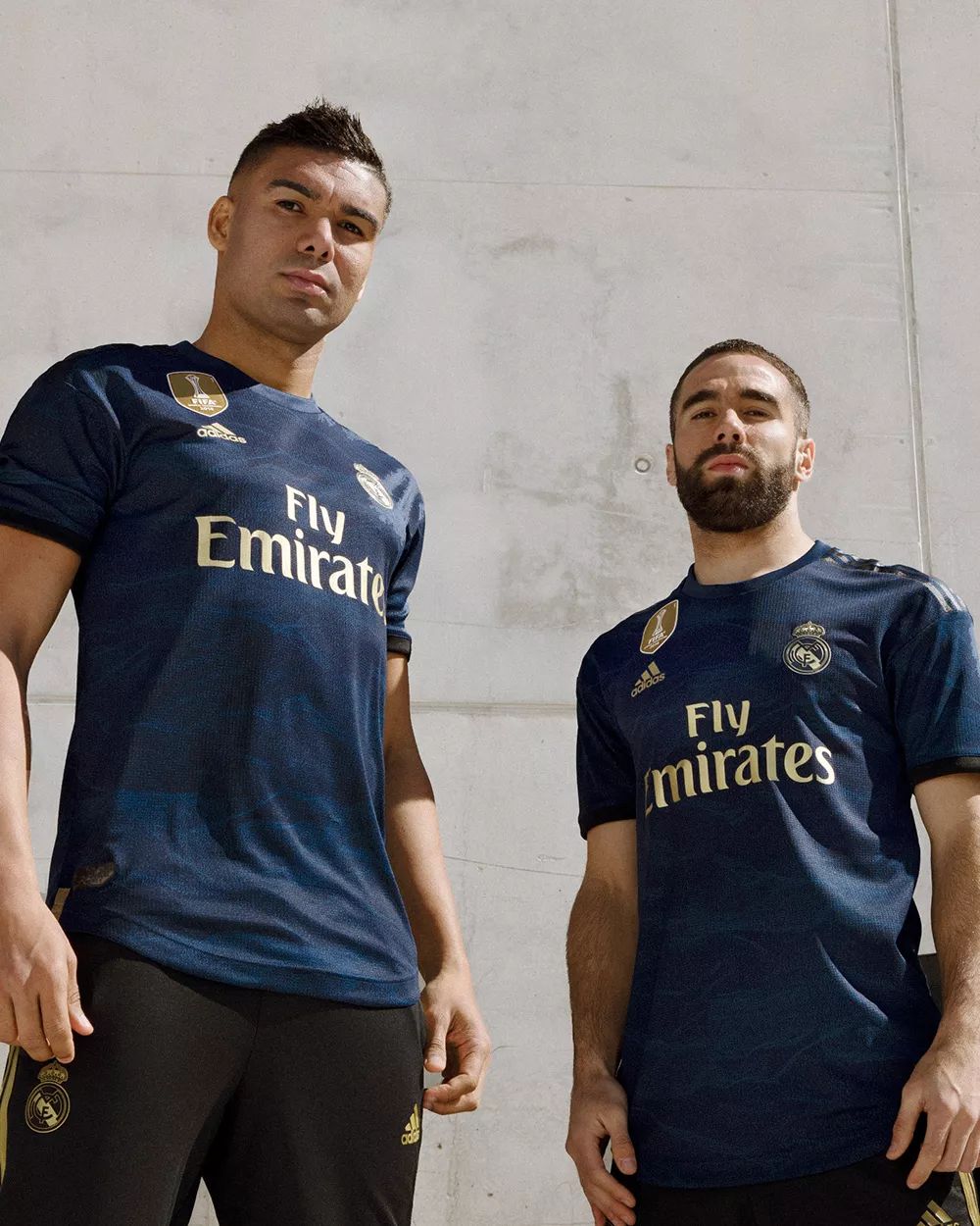 那一年他们风华正茂：李连杰和刘家良师傅相互模仿学习！（风华正盛那年：李连杰与刘家良师傅互学互鉴）