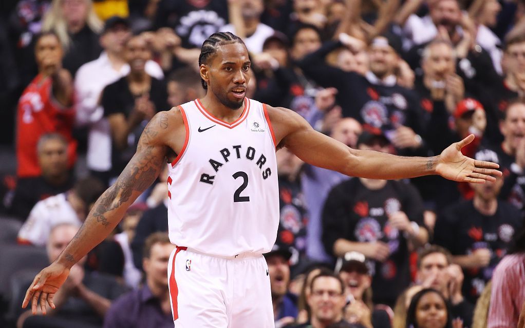 ATP总决赛第6日综述：辛纳小组赛3连胜，阿利亚西姆首进四强（ATP总决赛第六日：辛纳小组赛三连胜，阿利亚西姆首次闯入四强）