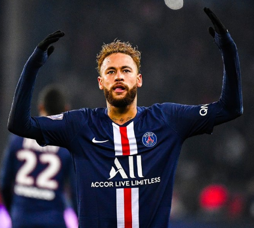 2.5倍!英超转播收入远高于西甲 皇马巴萨不如蜜蜂马竞难比副班长（英超转播收入高出西甲2.5倍：皇马巴萨不及蜜蜂，马竞难敌英超副班长）