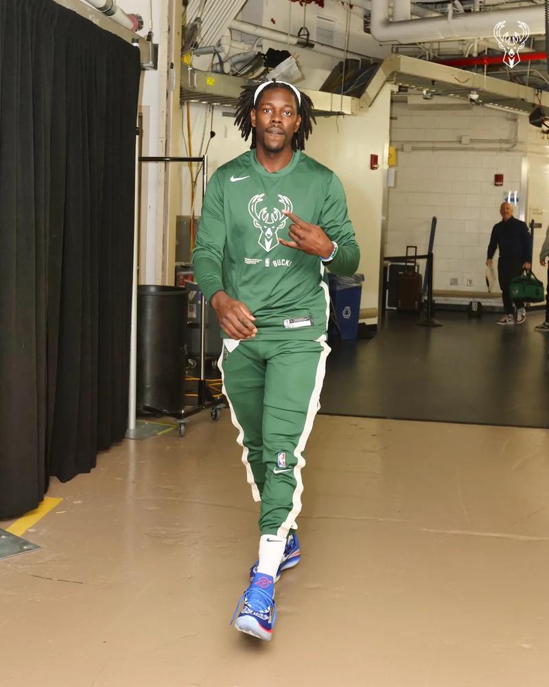 安帅：C罗是我带过职业态度最好的球员之一；米兰的经历非常棒（安切洛蒂：C罗是我执教过职业态度最出色的球员之一；在米兰的时光非常美好）