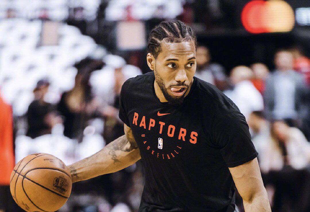 篮球NBA球员续约消息频传（NBA球员续约消息不断）