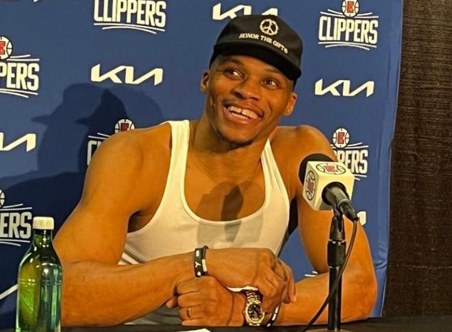 弗拉格年终大战首秀！空砍27分6板5助 19岁5天创历史第二年轻纪录（弗拉格年终大战迎处子秀：19岁5天成史上第二年轻 空砍27分6篮板5助仍难救主）