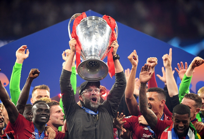 骑士半场4人得分上双，莫布利复出表现高效，骑士2分落后（莫布利复出状态火热，骑士半场四人得分上双仍以2分落后）