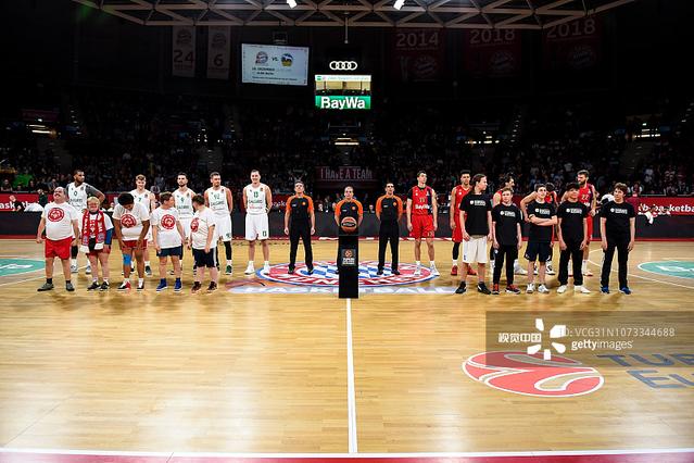 继伊尔马兹之后，奥斯梅恩是第二位欧冠戴帽的加拉塔萨雷球员（奥斯梅恩成加拉塔萨雷欧冠史上第二位戴帽球员，接棒伊尔马兹）