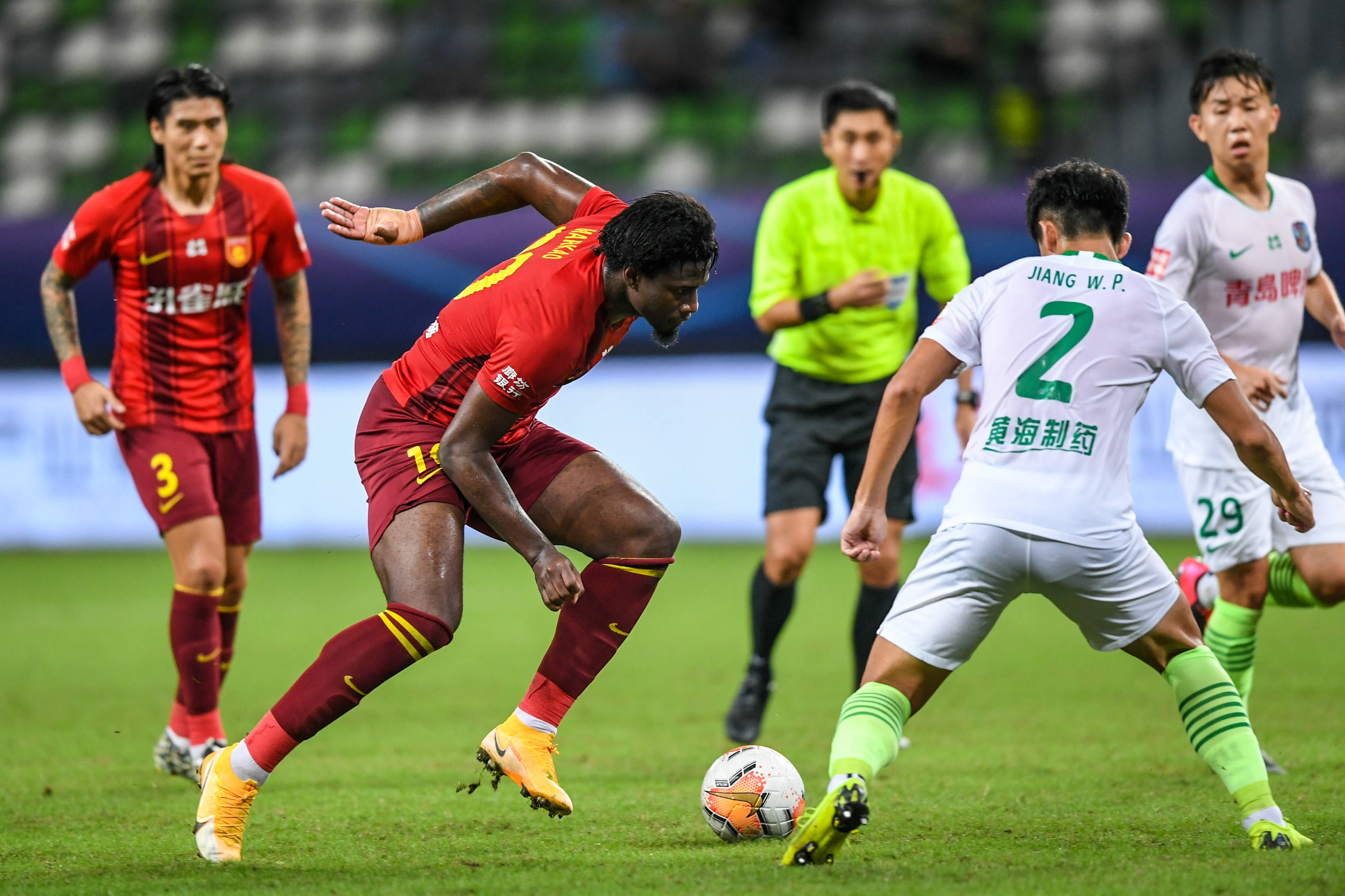 萨哈：麦克托米奈可以在皇马和巴萨踢球，甚至拜仁慕尼黑（萨哈：麦克托米奈有实力效力皇马、巴萨，乃至拜仁慕尼黑）