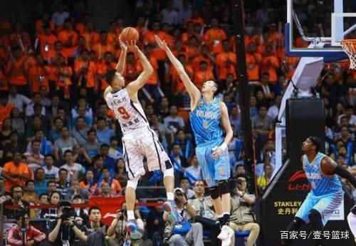 西媒：拉波尔塔将与亚马尔共同出席环足奖颁奖典礼（西媒：拉波尔塔将携亚马尔亮相环足奖颁奖典礼）